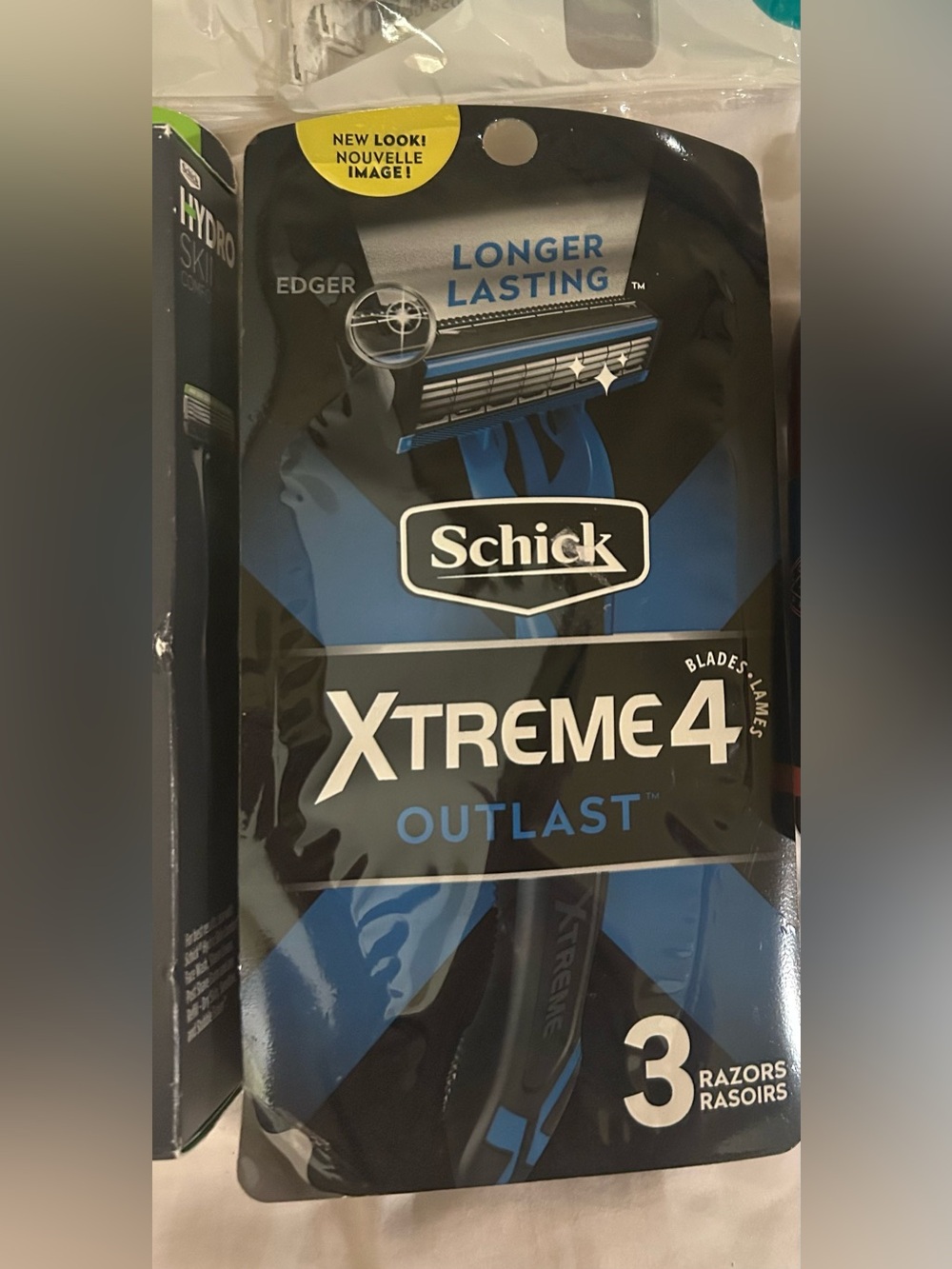 Huge Men’s Razor Bundle 45+ Schick Disposable Razors - Picture 4 of 4